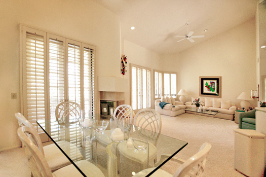 formal dining area 