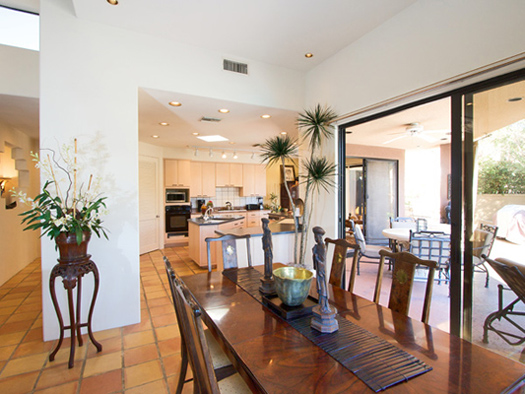 formal dining area 