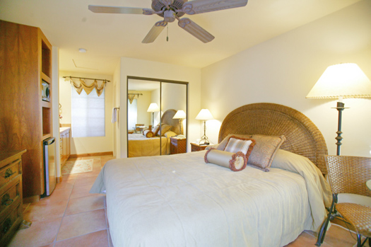 queen bedroom in separate casita